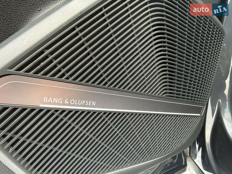 Внедорожник / Кроссовер Audi Q5 2021 в Луцке