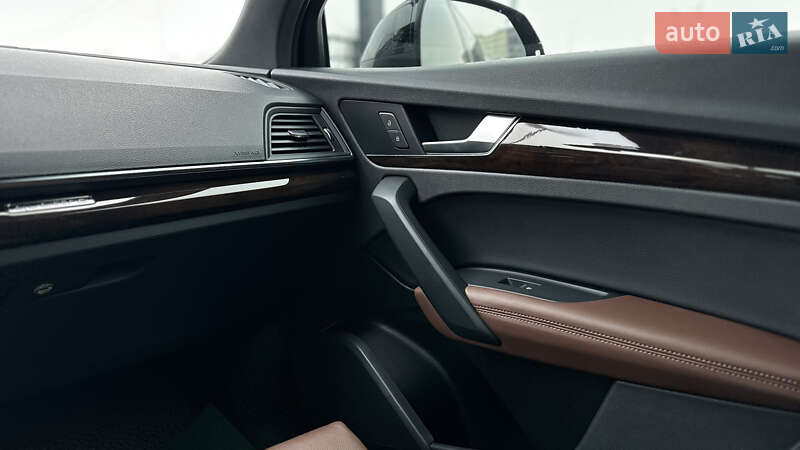 Внедорожник / Кроссовер Audi Q5 2019 в Киеве