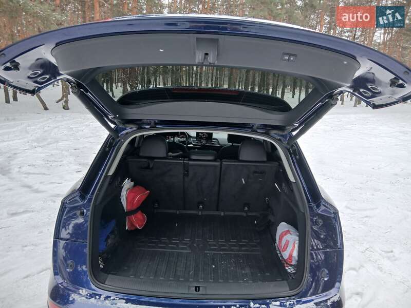 Позашляховик / Кросовер Audi Q5 2016 в Кам'янському