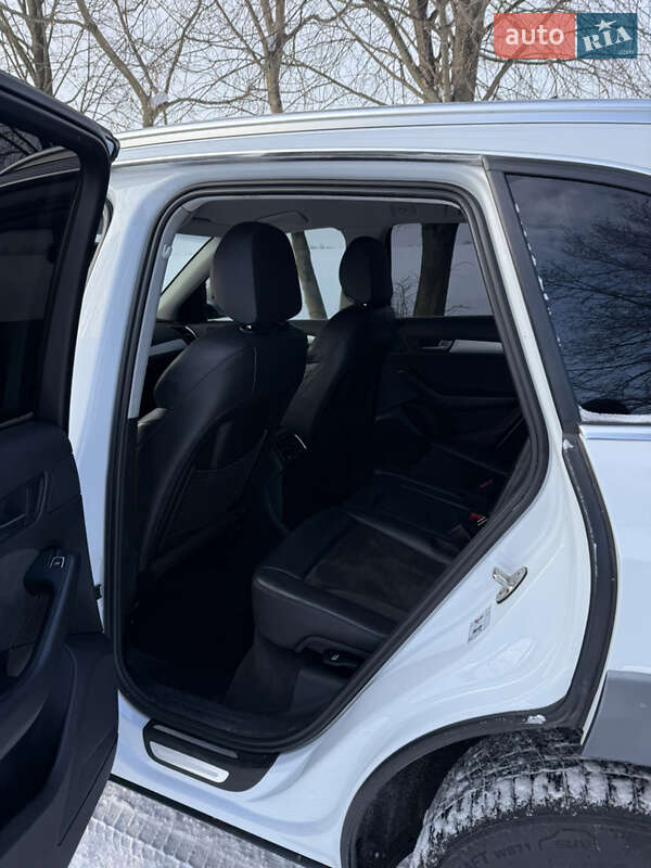 Внедорожник / Кроссовер Audi Q5 2013 в Ровно