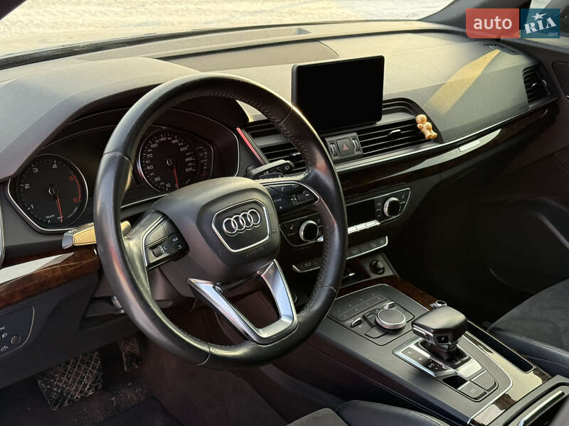 Внедорожник / Кроссовер Audi Q5 2017 в Киеве