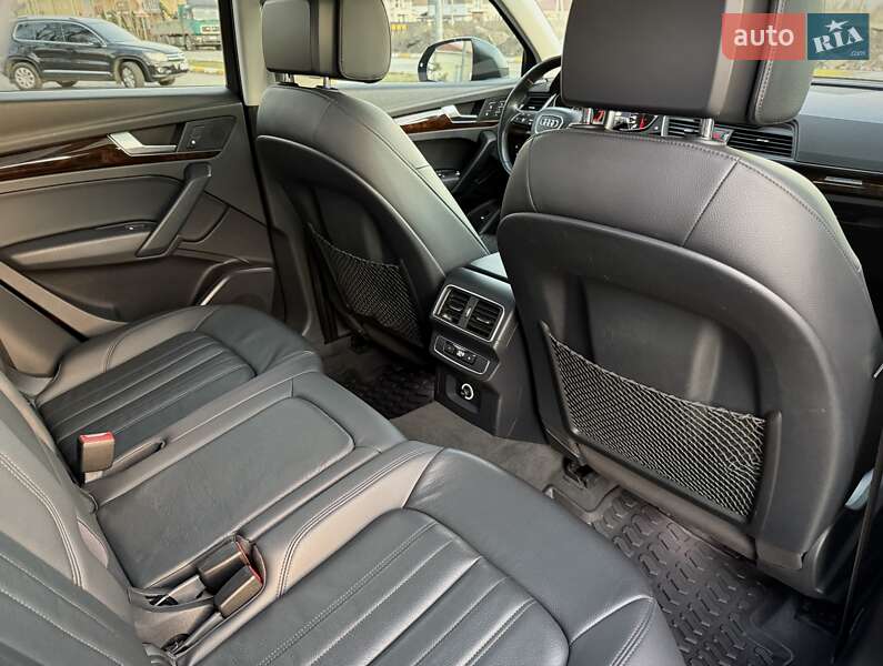 Внедорожник / Кроссовер Audi Q5 2017 в Киеве