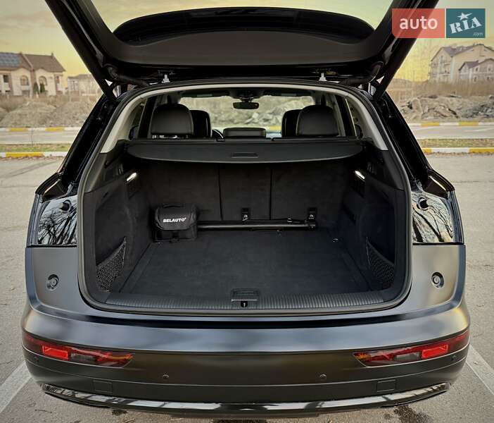 Внедорожник / Кроссовер Audi Q5 2017 в Киеве