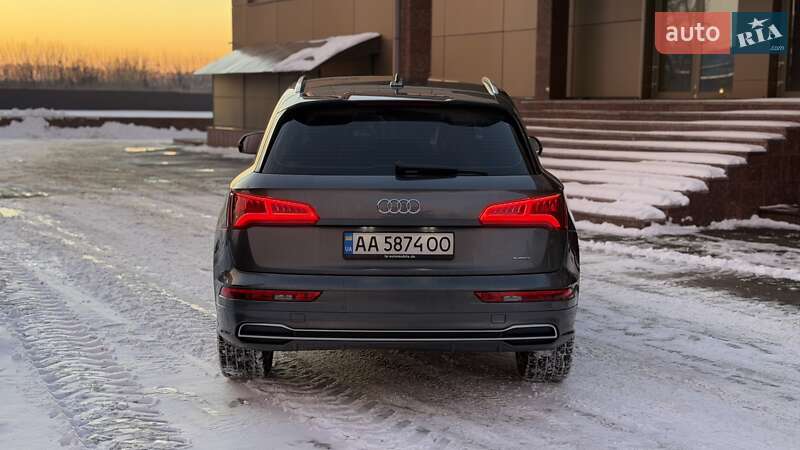 Внедорожник / Кроссовер Audi Q5 2017 в Киеве