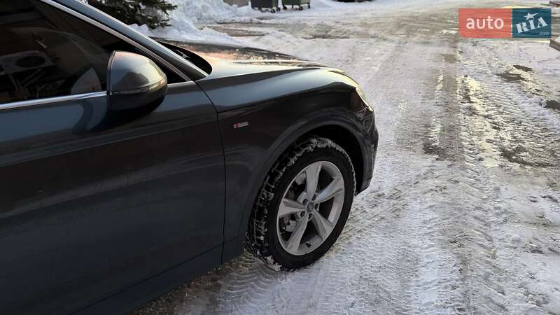 Внедорожник / Кроссовер Audi Q5 2017 в Киеве
