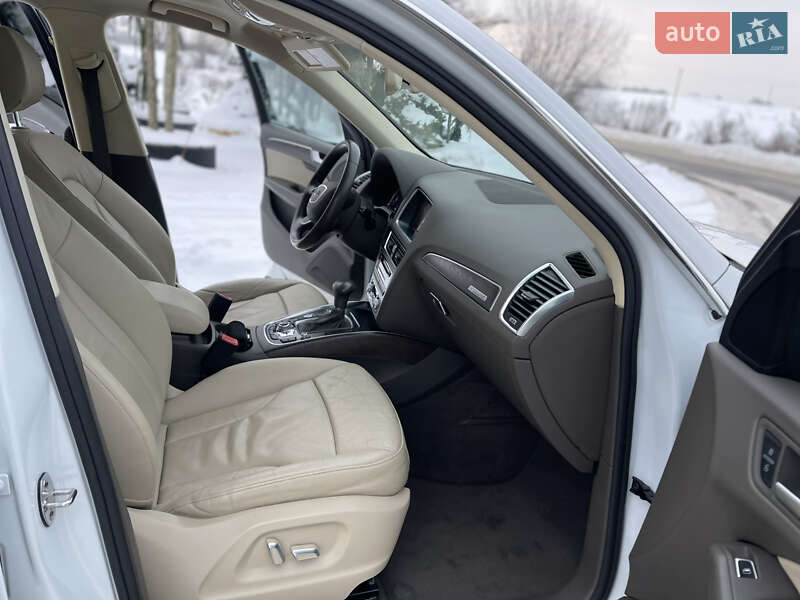 Внедорожник / Кроссовер Audi Q5 2015 в Луцке