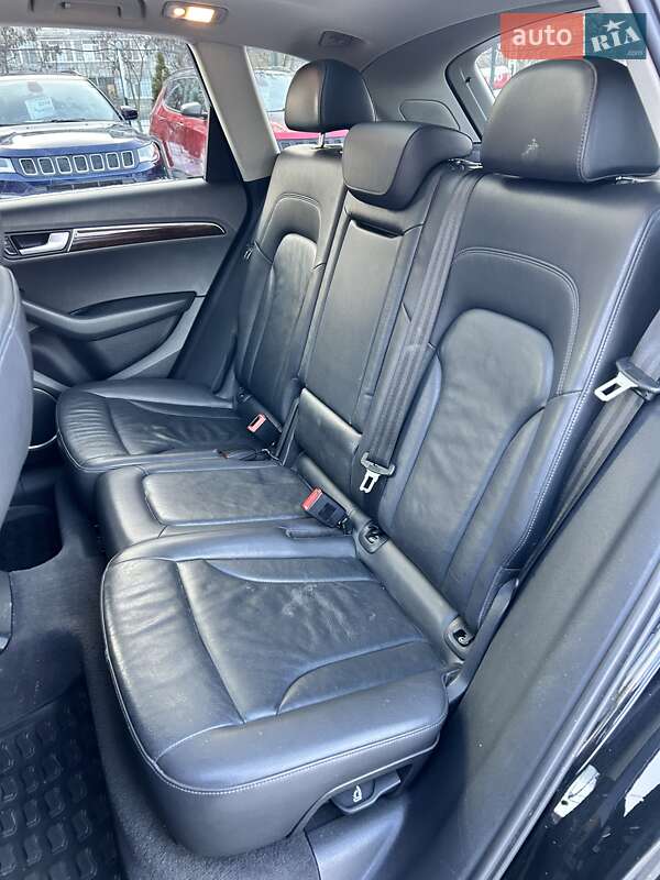 Внедорожник / Кроссовер Audi Q5 2011 в Сумах