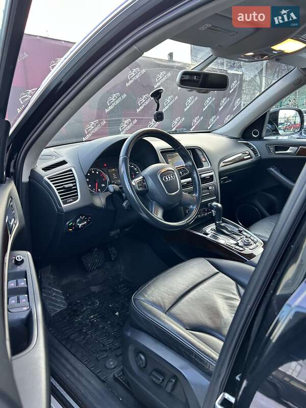 Внедорожник / Кроссовер Audi Q5 2011 в Сумах