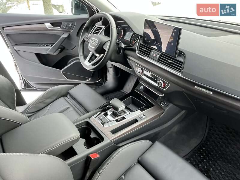 Внедорожник / Кроссовер Audi Q5 2023 в Киеве