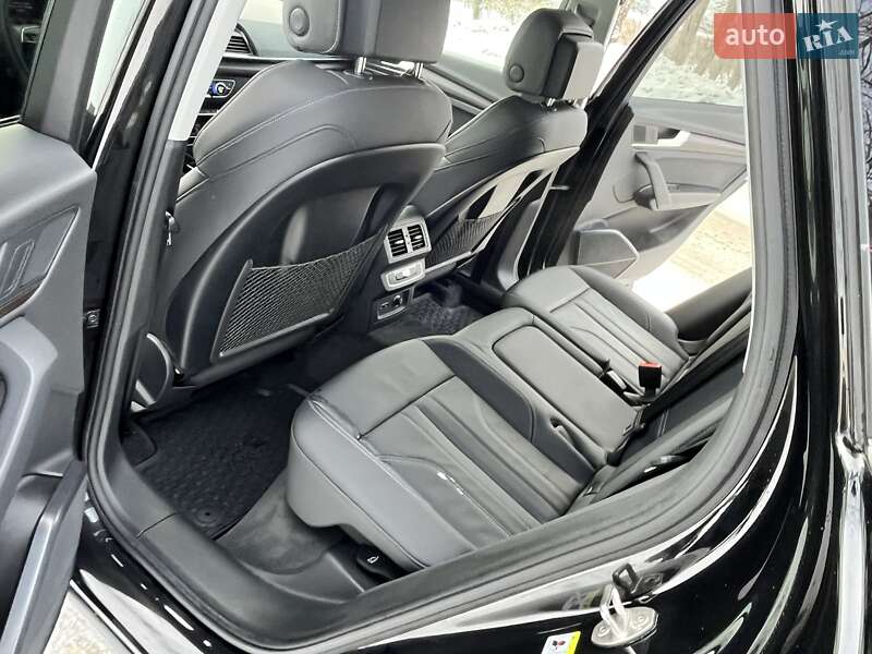 Внедорожник / Кроссовер Audi Q5 2023 в Киеве