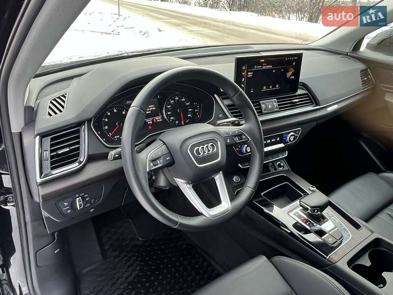 Внедорожник / Кроссовер Audi Q5 2023 в Киеве