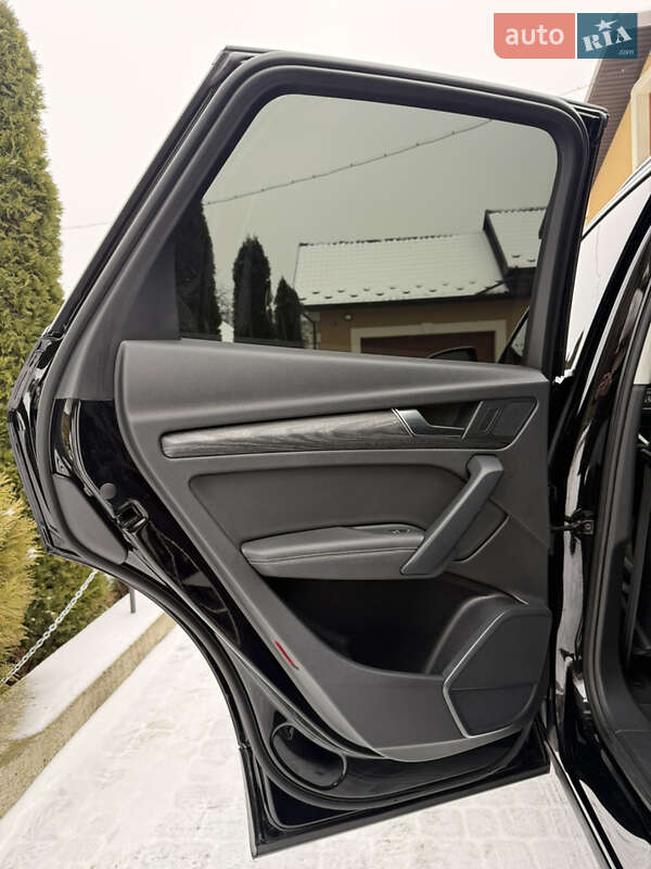 Внедорожник / Кроссовер Audi Q5 2020 в Ивано-Франковске