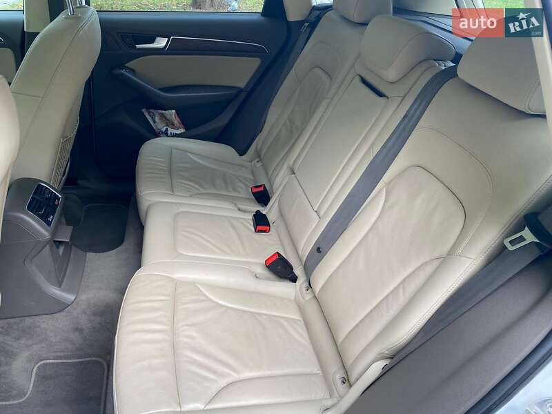 Внедорожник / Кроссовер Audi Q5 2013 в Ивано-Франковске