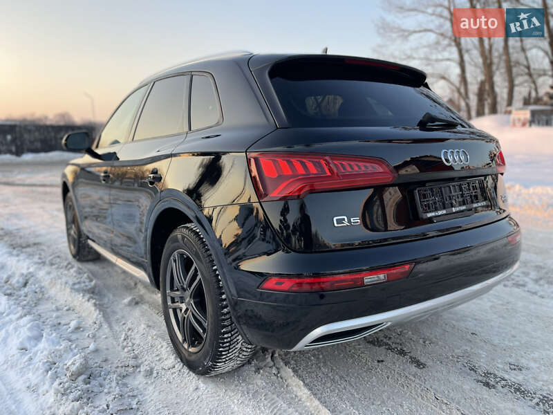 Внедорожник / Кроссовер Audi Q5 2018 в Луцке