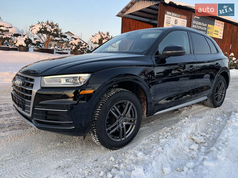 Внедорожник / Кроссовер Audi Q5 2018 в Луцке