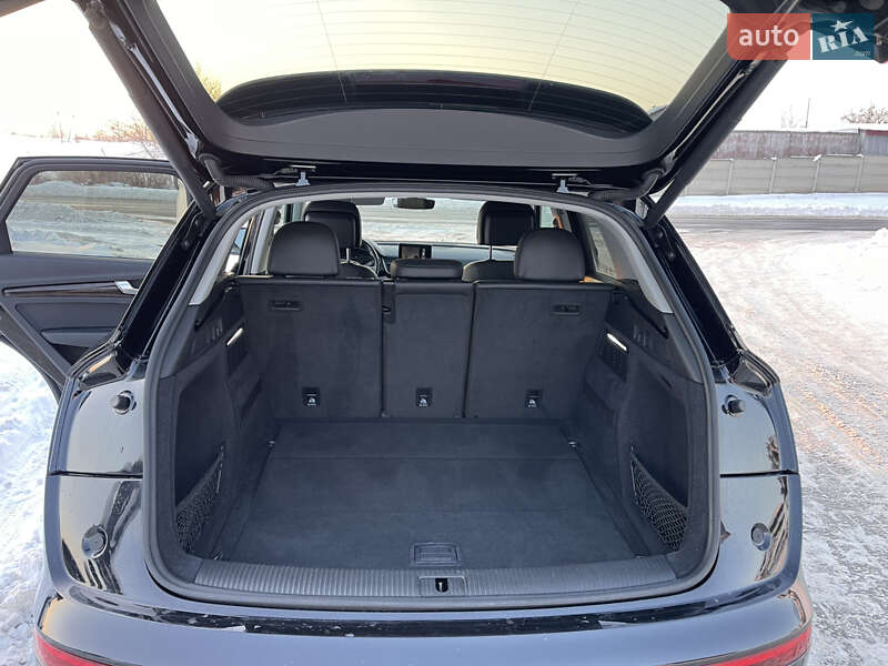 Внедорожник / Кроссовер Audi Q5 2018 в Луцке