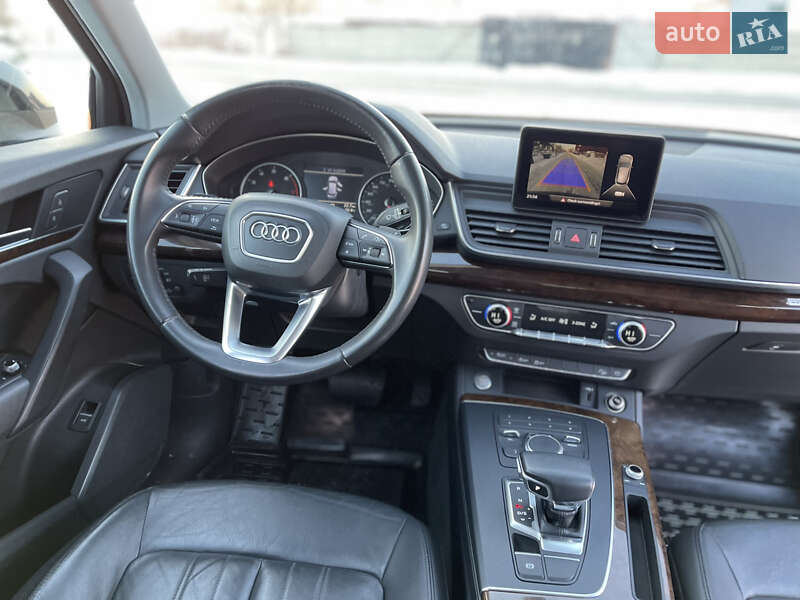 Внедорожник / Кроссовер Audi Q5 2018 в Луцке