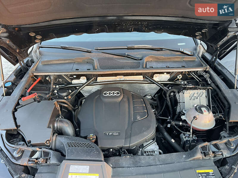 Внедорожник / Кроссовер Audi Q5 2018 в Луцке