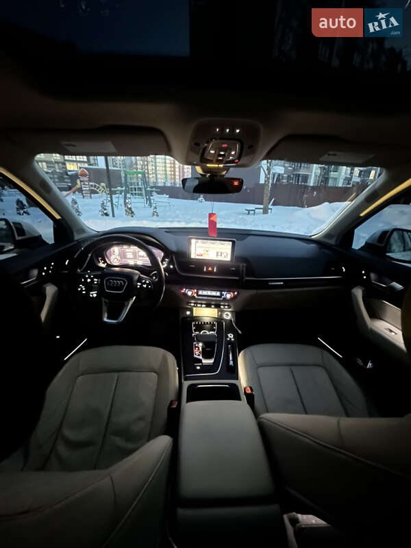 Внедорожник / Кроссовер Audi Q5 2018 в Чернигове