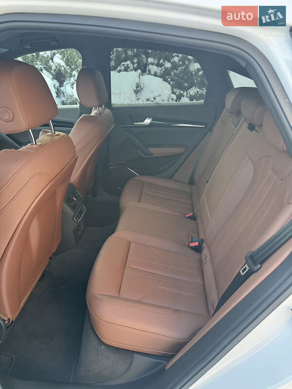 Внедорожник / Кроссовер Audi Q5 2023 в Киеве