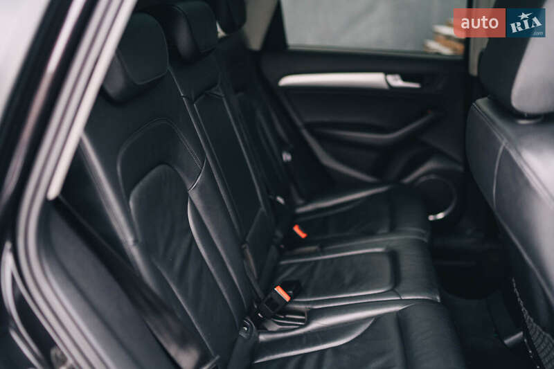 Внедорожник / Кроссовер Audi Q5 2012 в Луцке