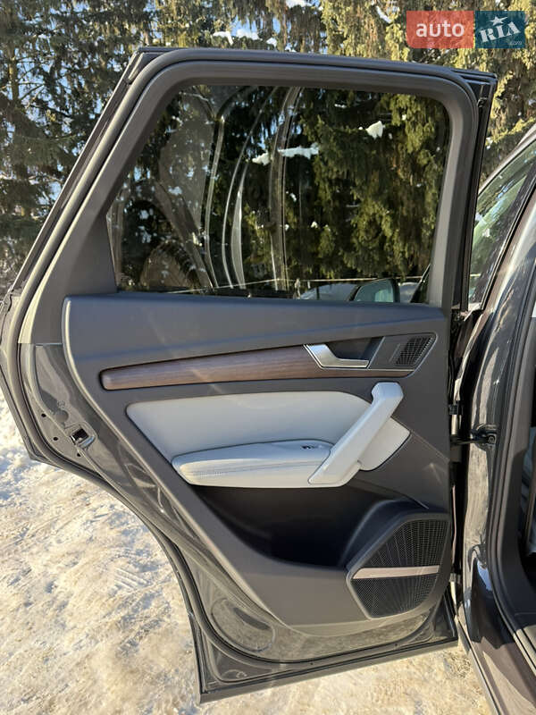 Внедорожник / Кроссовер Audi Q5 2020 в Львове