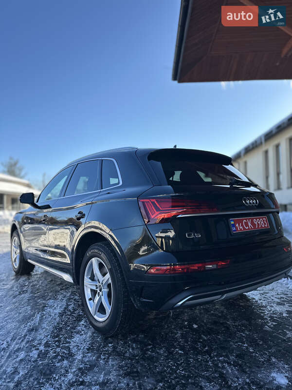 Внедорожник / Кроссовер Audi Q5 2021 в Львове