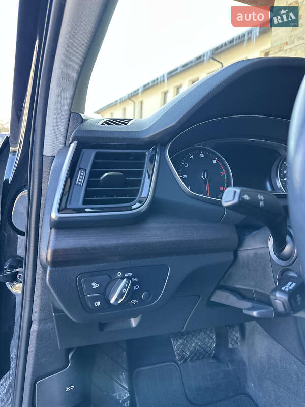 Внедорожник / Кроссовер Audi Q5 2021 в Львове