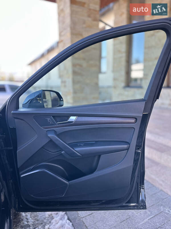 Внедорожник / Кроссовер Audi Q5 2021 в Львове