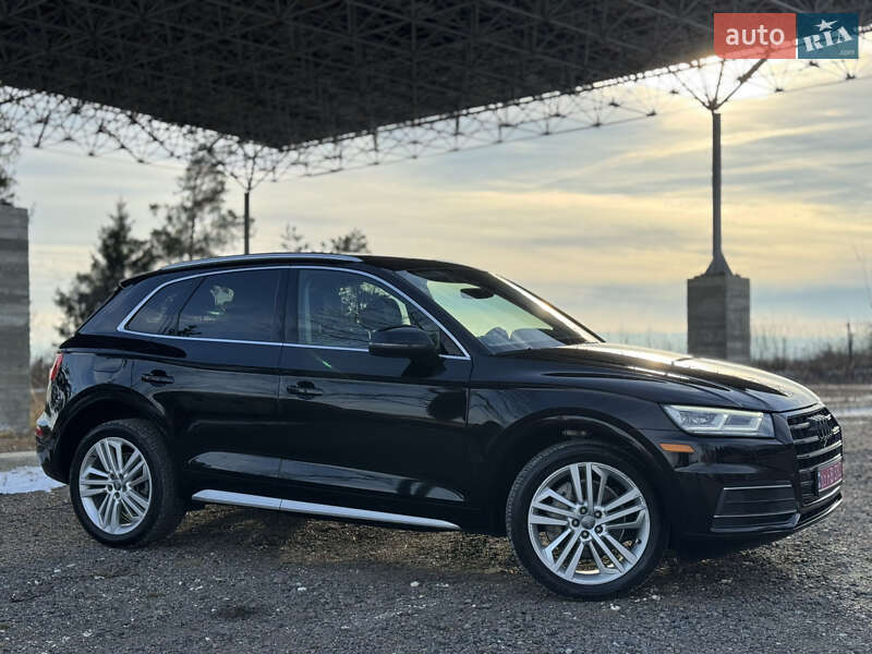 Внедорожник / Кроссовер Audi Q5 2018 в Самборе