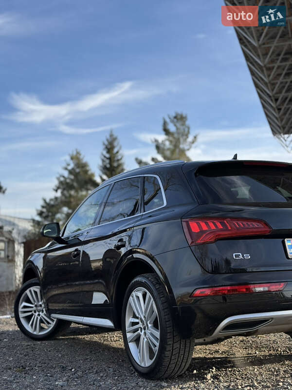 Внедорожник / Кроссовер Audi Q5 2018 в Самборе