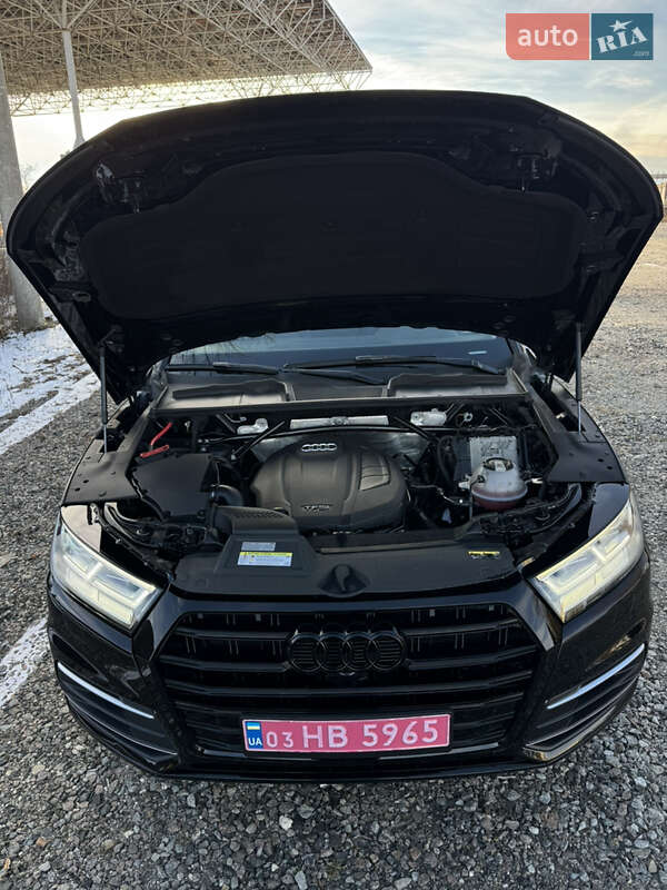 Внедорожник / Кроссовер Audi Q5 2018 в Самборе