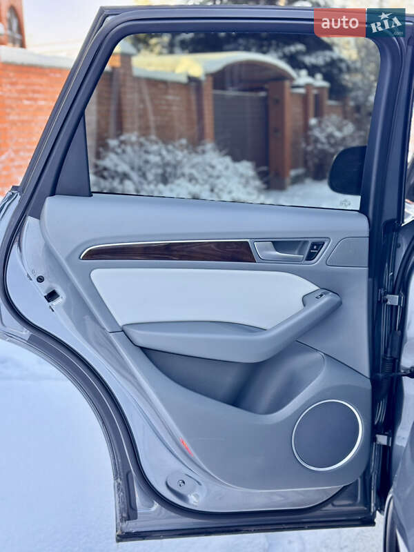 Внедорожник / Кроссовер Audi Q5 2013 в Киеве