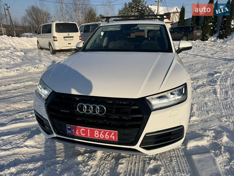 Внедорожник / Кроссовер Audi Q5 2018 в Луцке