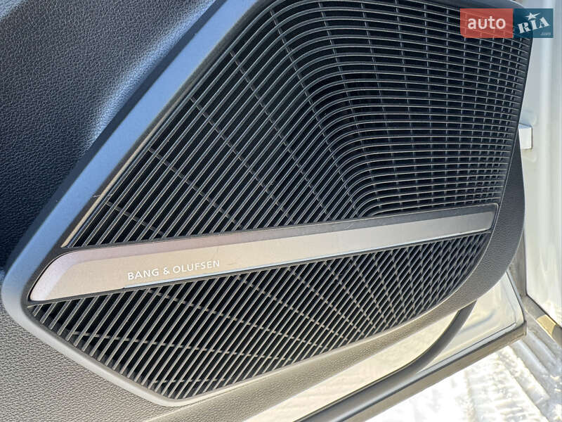 Внедорожник / Кроссовер Audi Q5 2018 в Луцке