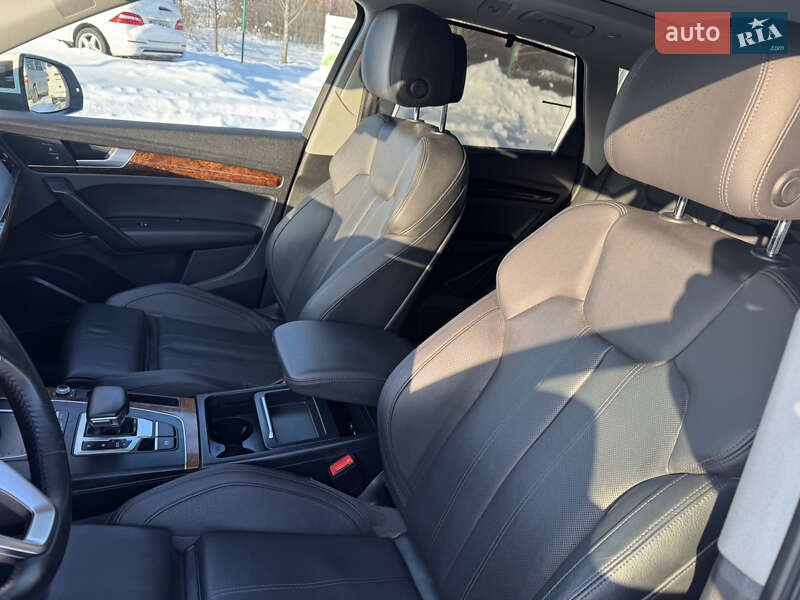 Внедорожник / Кроссовер Audi Q5 2018 в Луцке