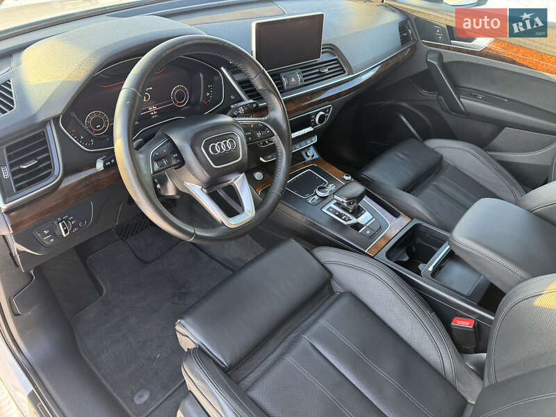 Внедорожник / Кроссовер Audi Q5 2018 в Луцке