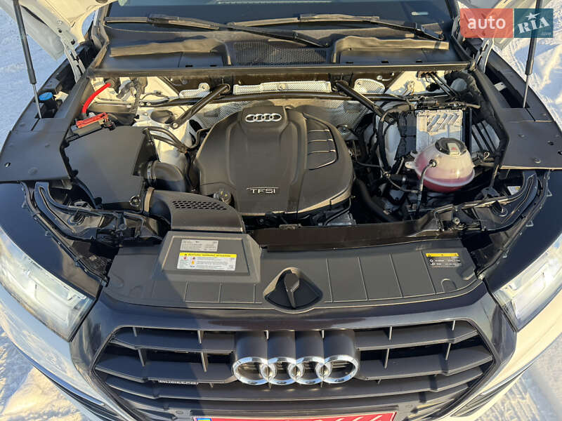 Внедорожник / Кроссовер Audi Q5 2018 в Луцке