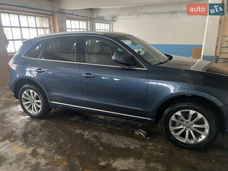 Внедорожник / Кроссовер Audi Q5 2015 в Луцке