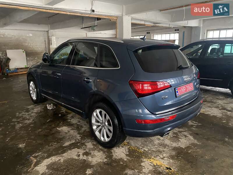 Внедорожник / Кроссовер Audi Q5 2015 в Луцке