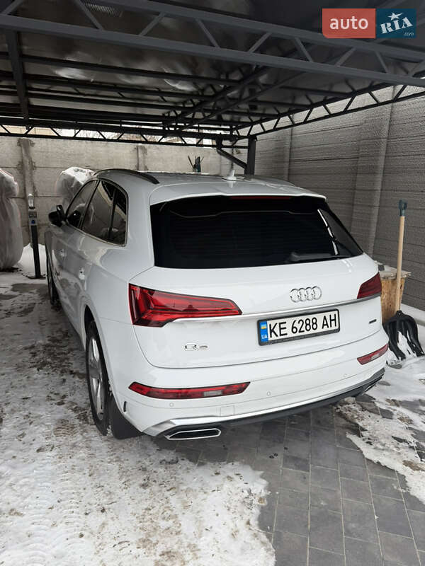 Внедорожник / Кроссовер Audi Q5 2021 в Днепре