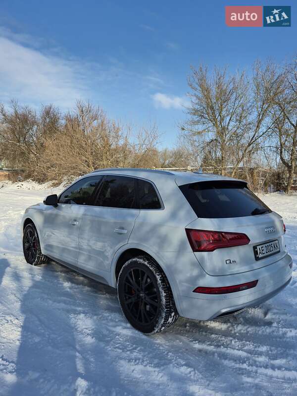 Внедорожник / Кроссовер Audi Q5 2019 в Запорожье