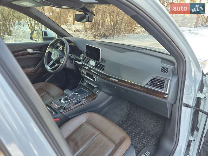 Внедорожник / Кроссовер Audi Q5 2019 в Запорожье