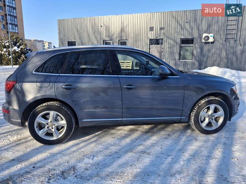 Внедорожник / Кроссовер Audi Q5 2014 в Каменец-Подольском