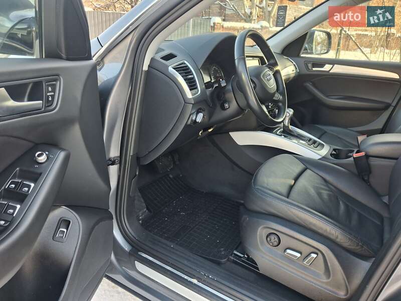 Внедорожник / Кроссовер Audi Q5 2014 в Каменец-Подольском
