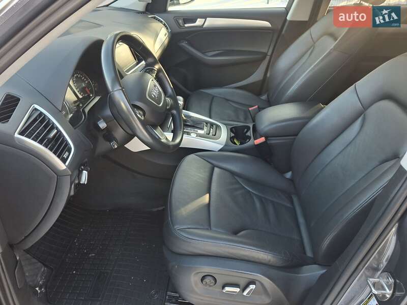 Внедорожник / Кроссовер Audi Q5 2014 в Каменец-Подольском