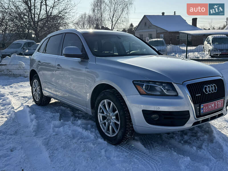 Внедорожник / Кроссовер Audi Q5 2010 в Луцке