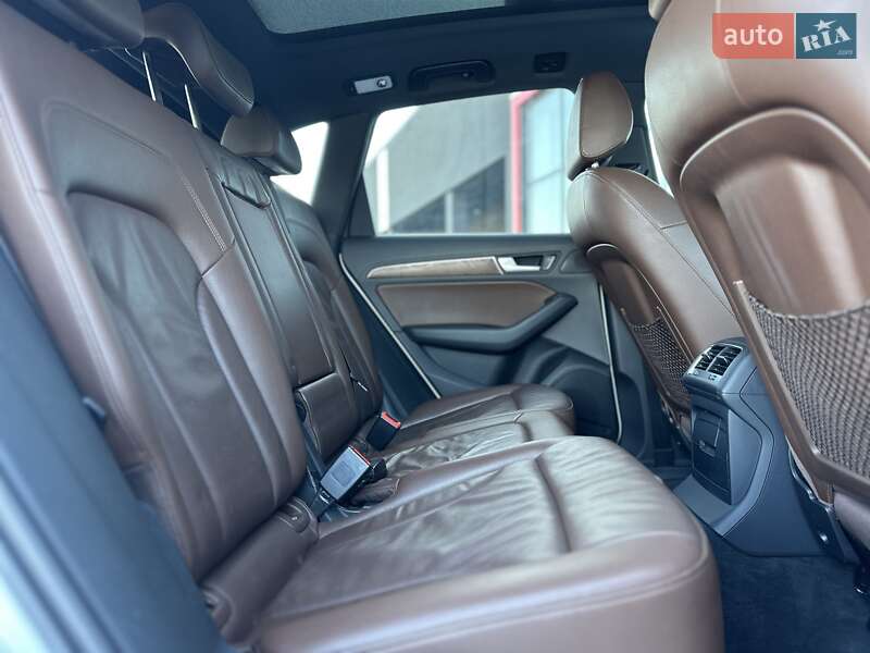 Внедорожник / Кроссовер Audi Q5 2013 в Тернополе