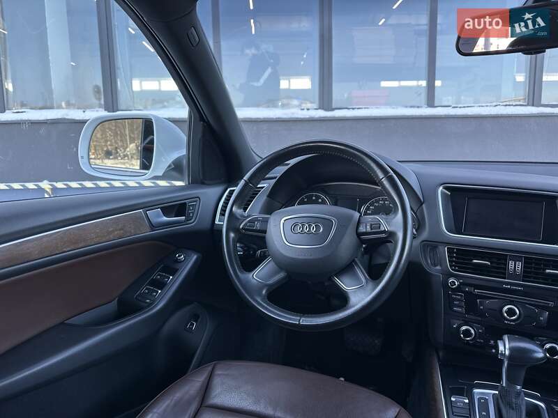 Внедорожник / Кроссовер Audi Q5 2013 в Тернополе