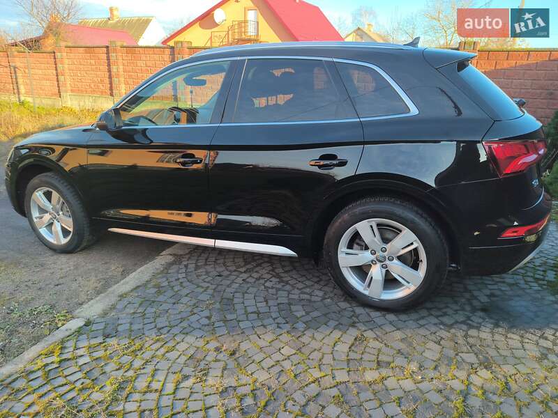 Позашляховик / Кросовер Audi Q5 2018 в Костопілі